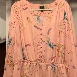 Beautiful v-neck flower dress blouse